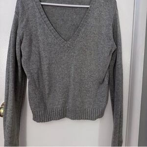Brandy Melville sweater